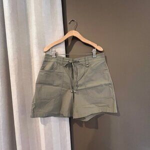 Gloria Vanderbilt Shorts Cotton Blend Olive Green Shorts, Size 8
